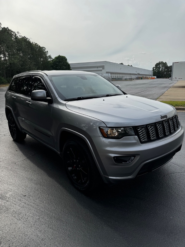 2019 Jeep Grand Cherokee Altitude - Photo 11