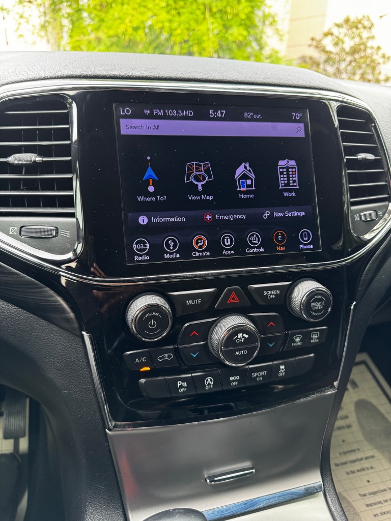 2019 Jeep Grand Cherokee Altitude - Photo 7