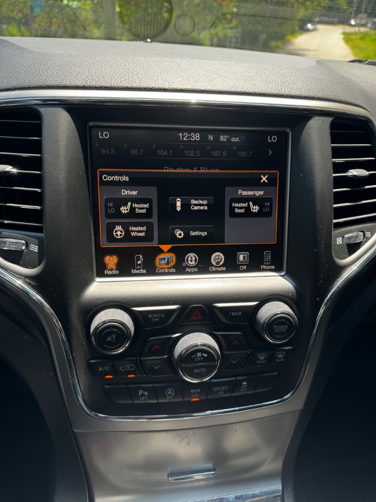 2017 Jeep Grand Cherokee Altitude - Photo 13