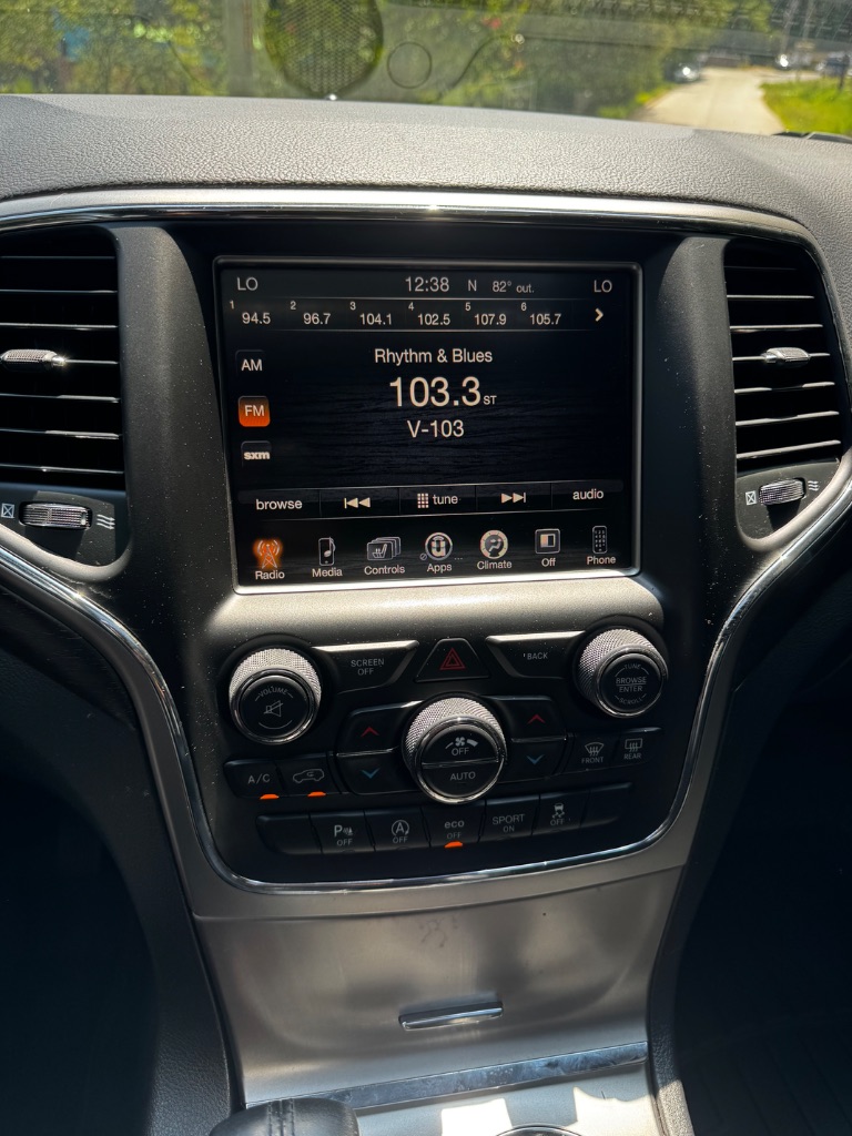 2017 Jeep Grand Cherokee Altitude - Photo 12