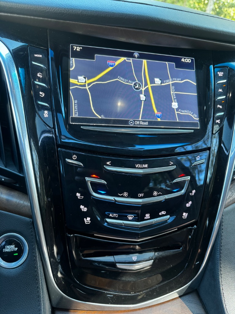 2017 Cadillac Escalade ESV Luxury - Photo 7