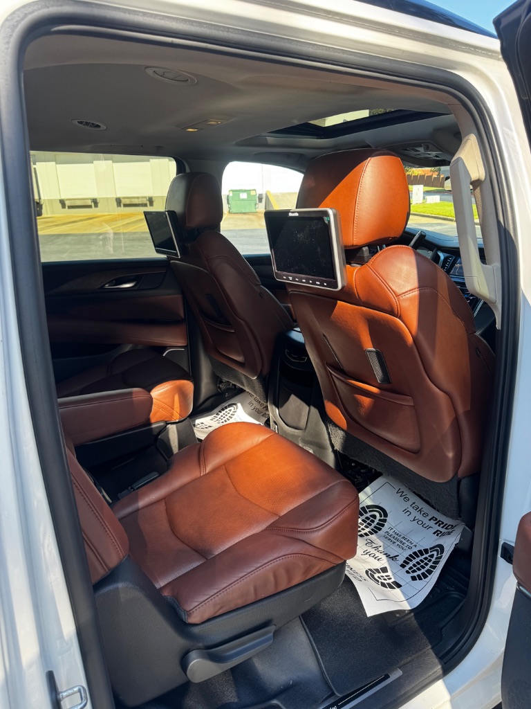 2017 Cadillac Escalade ESV Luxury - Photo 15