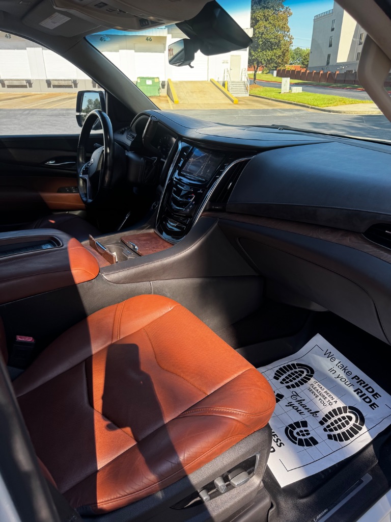 2017 Cadillac Escalade ESV Luxury - Photo 17